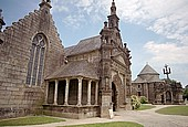 Guimiliau, church enclosure, the sculptured porch